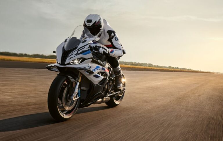 BMW chooses Dunlop tire for 2023 S 1000 RR motorcycle